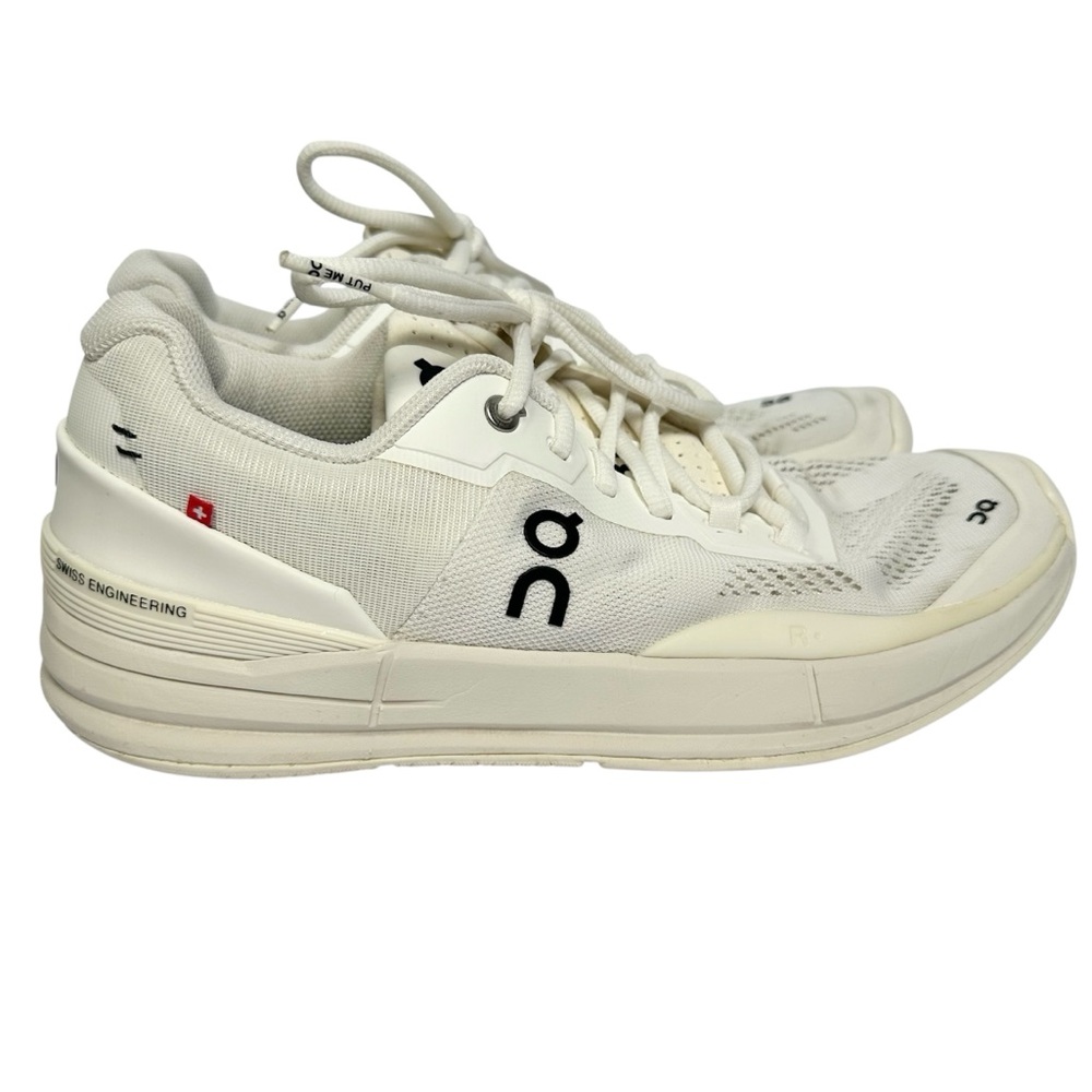 On Running Women’s White & Black The Roger Federer Pro Lace Up Sneakers- Size 10